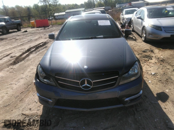 2014 Mercedes-Benz C 250 с VIN WDDGJ4HB0EG255759, выставлен на аукционе IAAI как лот 41967935 с пробегом 146 275 миль миль и . История ставок и продаж доступна на DreamBid. Изображение 12.