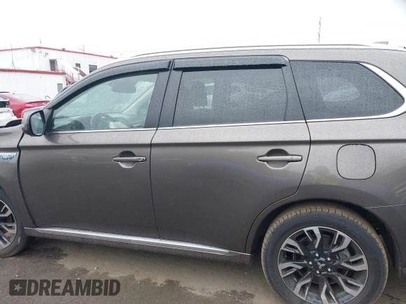 2018 Mitsubishi Outlander SEL with VIN JA4J24A52JZ042127, listed as a IAAI auction lot 42160276 with 106,789 mi miles and . Bid and sale history available at DreamBid. Image 14.