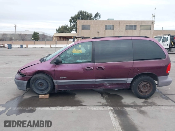 1999 Plymouth Voyager z VIN 2P4GP45R8XR382654, wystawiony jako IAAI lot #41576604 z przebiegiem 162 219 mil mil oraz . Historia ofert i sprzedaży dostępna na DreamBid. Obrazek 15.