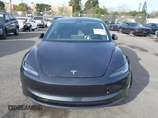 2024 Tesla Model 3 z VIN 5YJ3E1EA7RF736647, wystawiony jako IAAI lot #41372410 z przebiegiem 12 889 mil mil oraz . Historia ofert i sprzedaży dostępna na DreamBid. Obrazek 11.