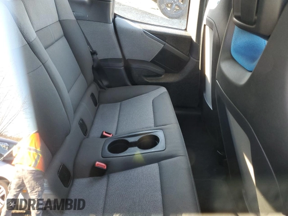 2020 BMW i3 z VIN WBY8P4C08L7G07617, wystawiony jako Copart lot #42570015 z przebiegiem 2 470 mil mil oraz Szkoda całkowita • Salvage title. Historia ofert i sprzedaży dostępna na DreamBid. Obrazek 10.