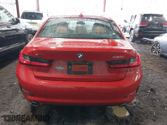 2021 BMW 3 Series 330i xDrive with VIN 3MW5R7J01M8C03295, listed as a IAAI auction lot 41976977 with 23,745 mi miles. Bid and sale history available at carsss.com. Image 16.