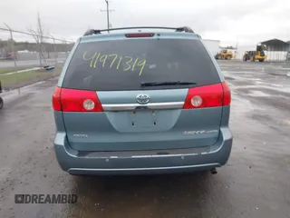 2008 Toyota Sienna XLE with VIN 5TDZK22C48S153784, listed as a IAAI auction lot 41971319 with 126,071 mi miles. Bid and sale history available at carsss.com. Image 17.