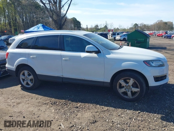 2013 Audi Q7 Premium Plus z VIN WA1LGAFE7DD000118, wystawiony jako IAAI lot #42061733 z przebiegiem 126 673 mil mil oraz . Historia ofert i sprzedaży dostępna na DreamBid. Obrazek 13.