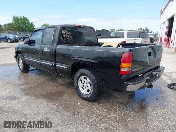 2001 Chevrolet Silverado 1500 LS with VIN 2GCEC19T611125168, listed as a IAAI auction lot 41960525 with 220,410 mi miles. Bid and sale history available at carsss.com. Image 3.