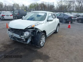 2012 Nissan Juke SL z VIN JN8AF5MVXCT128033, wystawiony jako IAAI lot #42035384 z przebiegiem 187 743 mil mil oraz . Historia ofert i sprzedaży dostępna na DreamBid. Obrazek 17.