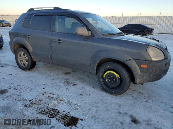 2008 Hyundai Tucson GL with VIN KM8JM72D68U753257, listed as a Copart auction lot 88053695 with 300,344 mi miles and Clean Title. Bid and sale history available at carsss.com. Image 4.