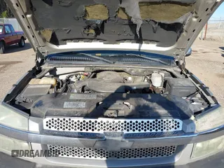 2004 Chevrolet Avalanche Z66 with VIN 3GNEC12T04G137281, listed as a IAAI auction lot 41813541 with 221,555 mi miles and . Bid and sale history available at DreamBid. Image 10.
