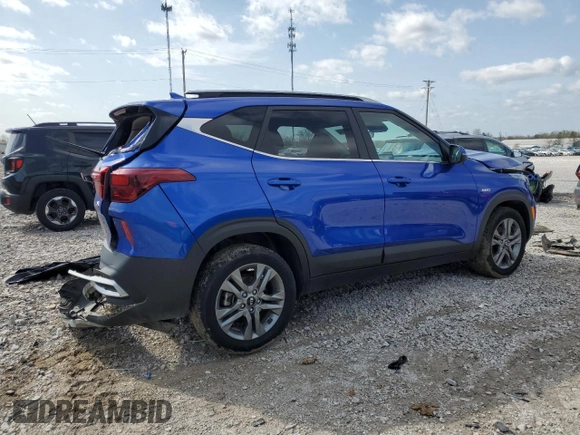 2021 Kia Seltos S z VIN KNDEUCAAXM7133459, wystawiony jako Copart lot #51489435 z przebiegiem 29 476 mil mil oraz Szkoda całkowita • Salvage title. Historia ofert i sprzedaży dostępna na DreamBid. Obrazek 3.
