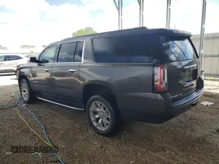 2019 GMC Yukon XL SLT Standard Edition z VIN 1GKS2JKC3KR233809, wystawiony jako Copart lot #56598965 z przebiegiem 109 077 mil mil oraz Czysty tytuł • Clean title. Historia ofert i sprzedaży dostępna na DreamBid. Obrazek 2.