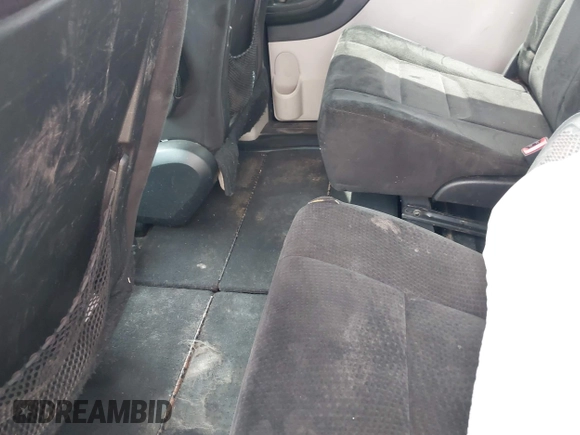 2013 Dodge Grand Caravan SXT with VIN 2C4RDGCGXDR749803, listed as a IAAI auction lot 42118722 with 264,454 mi miles and . Bid and sale history available at DreamBid. Image 8.
