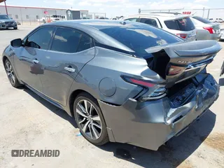 2020 Nissan Maxima SV z VIN 1N4AA6CV8LC375431, wystawiony jako IAAI lot #42182290 z przebiegiem 70 563 mil mil oraz . Historia ofert i sprzedaży dostępna na DreamBid. Obrazek 3.