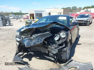 2013 Hyundai Veloster w/Gray Int with VIN KMHTC6AD9DU137473, listed as a IAAI auction lot 41846203 with 67,781 mi miles. Bid and sale history available at carsss.com. Image 6.