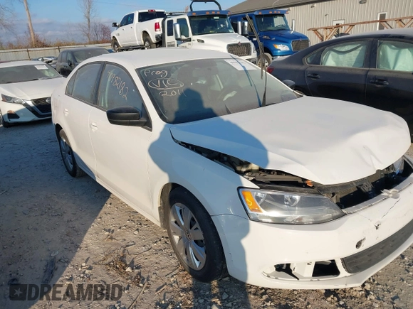 2011 Volkswagen Jetta Sedan S with VIN 3VW2K7AJ8BM357328, listed as a IAAI auction lot 40982182 with 125,031 mi miles. Bid and sale history available at carsss.com. Image 1.