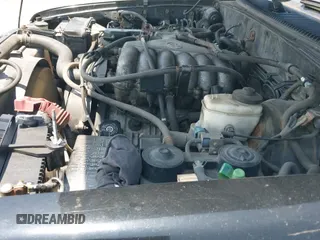 2000 Toyota 4Runner SR5 z VIN JT3HN86R2Y0321403, wystawiony jako IAAI lot #42812881 z przebiegiem 200 591 mil mil oraz . Historia ofert i sprzedaży dostępna na DreamBid. Obrazek 14.