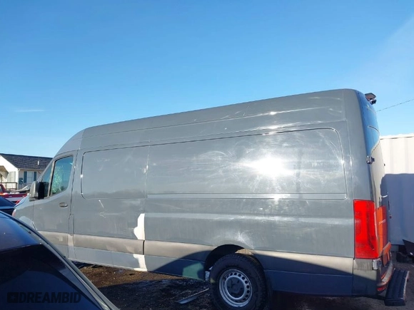 2019 Mercedes-Benz Sprinter Cargo Van with VIN WD4PF1CD8KT006959, listed as a IAAI auction lot 41405589 with 127,124 mi miles. Bid and sale history available at carsss.com. Image 14.