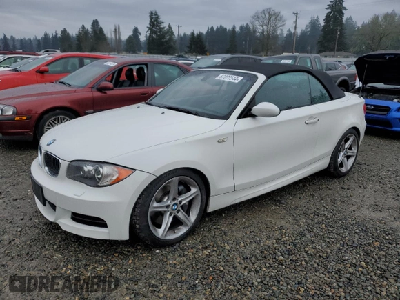 2008 BMW 1 Series 135i z VIN WBAUN935X8VK39744, wystawiony jako Copart lot #87072544 z przebiegiem 40 581 mil mil oraz Szkoda całkowita • Salvage title. Historia ofert i sprzedaży dostępna na DreamBid. Obrazek 1.