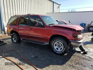 1997 Ford Explorer XLT with VIN 1FMDU32P9VZA40058, listed as a Copart auction lot 43560445 with 162,932 mi miles and Salvage title. Bid and sale history available at DreamBid. Image 4.