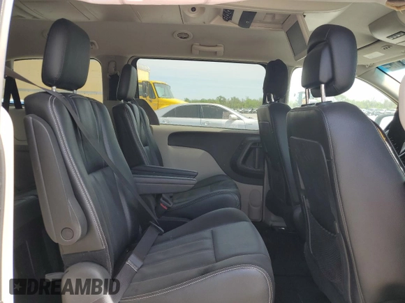 2015 Chrysler Town & Country Touring with VIN 2C4RC1BG3FR588991, listed as a Copart auction lot 52922515 with 180,354 mi miles and Clean Title. Bid and sale history available at carsss.com. Image 11.