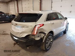 2019 Cadillac XT5 Luxury AWD z VIN 1GYKNDRS3KZ149162, wystawiony jako IAAI lot #42050088 z przebiegiem 109 364 mil mil oraz . Historia ofert i sprzedaży dostępna na DreamBid. Obrazek 6.