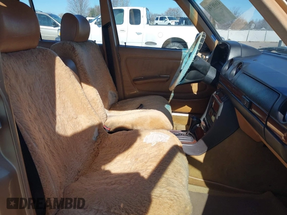 1985 Mercedes-Benz 300 with VIN WDBAB33C5FA218782, listed as a IAAI auction lot 41698746 with 285,352 mi miles and . Bid and sale history available at DreamBid. Image 5.