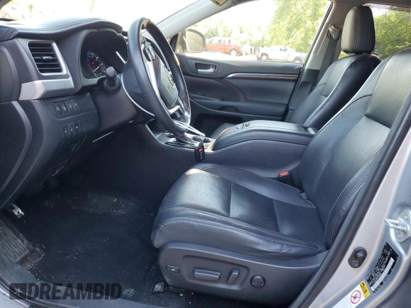 2015 Toyota Highlander Limited z VIN 5TDDCRFH2FS008097, wystawiony jako Copart lot #57512025 z przebiegiem 117 919 mil mil oraz Szkoda całkowita • Salvage title. Historia ofert i sprzedaży dostępna na DreamBid. Obrazek 7.