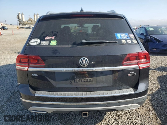 2018 Volkswagen Atlas SEL z VIN 1V2MR2CA9JC581875, wystawiony jako Copart lot #56958915 z przebiegiem 111 167 mil mil oraz Szkoda całkowita • Salvage title. Historia ofert i sprzedaży dostępna na DreamBid. Obrazek 6.