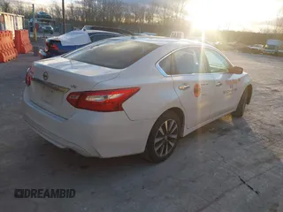 2017 Nissan Altima SV with VIN 1N4AL3AP3HC285236, listed as a IAAI auction lot 41272147 with 246,465 mi miles and . Bid and sale history available at carsss.com. Image 4.