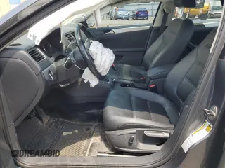 2013 Volkswagen Jetta SE with VIN 3VWDP7AJ8DM449097, listed as a Copart auction lot 62155135 with 130,266 mi miles and Salvage title. Bid and sale history available at DreamBid. Image 7.