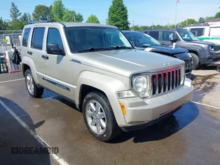 2010 Jeep Liberty Limited z VIN 1J4PN5GK0AW112035, wystawiony jako IAAI lot #42145071 z przebiegiem 151 889 mil mil oraz . Historia ofert i sprzedaży dostępna na DreamBid. Obrazek 1.