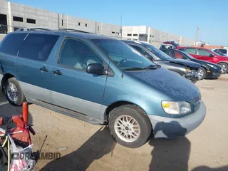 2000 Toyota Sienna LE with VIN 4T3ZF13C2YU204601, listed as a IAAI auction lot 42679413 with 253,235 mi miles and . Bid and sale history available at DreamBid. Image 1.