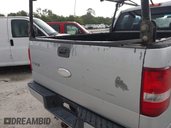 2006 Ford F-150 STX с VIN 1FTRX12W96KD80575, выставлен на аукционе IAAI как лот 42342553 с пробегом 225 900 миль миль и . История ставок и продаж доступна на DreamBid. Изображение 6.