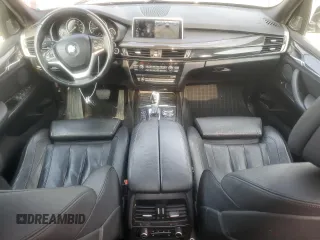 2017 BMW X5 xDrive35i z VIN 5UXKR0C57H0U52284, wystawiony jako Copart lot #60208755 z przebiegiem 156 706 mil mil oraz Szkoda całkowita • Salvage title. Historia ofert i sprzedaży dostępna na DreamBid. Obrazek 8.