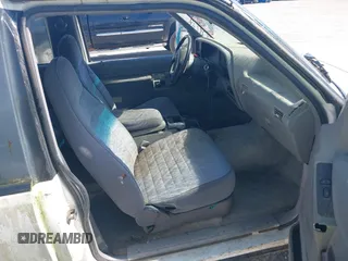 1994 Ford Explorer с VIN 1FMCU22X3RUC17762, выставлен на аукционе IAAI как лот 42236548 с пробегом 99 597 миль миль и . История ставок и продаж доступна на DreamBid. Изображение 5.