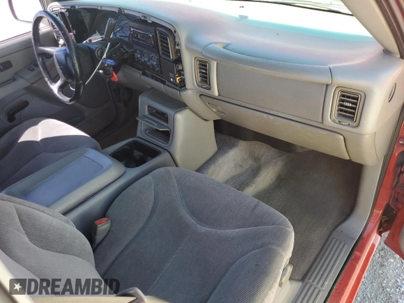 2000 GMC New Sierra 1500 SL with VIN 2GTEC19V3Y1237647, listed as a Copart auction lot 47478435 with 218,258 mi miles and Salvage Title. Bid and sale history available at carsss.com. Image 8.
