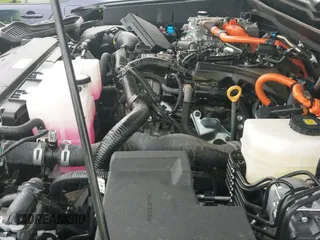2025 Toyota Tacoma TRD Sport Hybrid with VIN 3TYLC5LN1ST032114, listed as a IAAI auction lot 43087293 with 1,511 mi miles and . Bid and sale history available at DreamBid. Image 19.