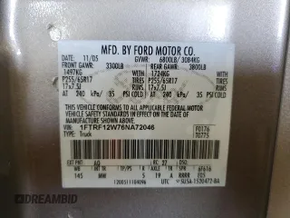 2006 Ford F-150 XL с VIN 1FTRF12W76NA72046, выставлен на аукционе Copart как лот 63699515 с пробегом 94 370 миль миль и Списание • Salvage title. История ставок и продаж доступна на DreamBid. Изображение 12.