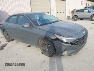2023 Hyundai Elantra SEL z VIN KMHLM4AGXPU580800, wystawiony jako IAAI lot #41441281 z przebiegiem 14 031 mil mil oraz . Historia ofert i sprzedaży dostępna na DreamBid. Obrazek 1.