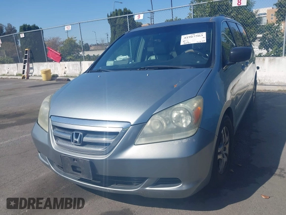 2006 Honda Odyssey EX-L with VIN 5FNRL38696B028639, listed as a IAAI auction lot 41967563 with 125,951 mi miles. Bid and sale history available at carsss.com. Image 2.