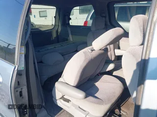 2000 Ford Windstar SE with VIN 2FMZA5242YBA28034, listed as a IAAI auction lot 42679411 with 161,817 mi miles and . Bid and sale history available at DreamBid. Image 8.