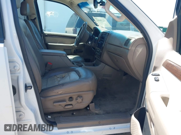 2004 Ford Explorer с VIN 1FMZU84W84UB16890, выставлен на аукционе IAAI как лот 42208403 с пробегом 266 940 миль миль и . История ставок и продаж доступна на DreamBid. Изображение 5.