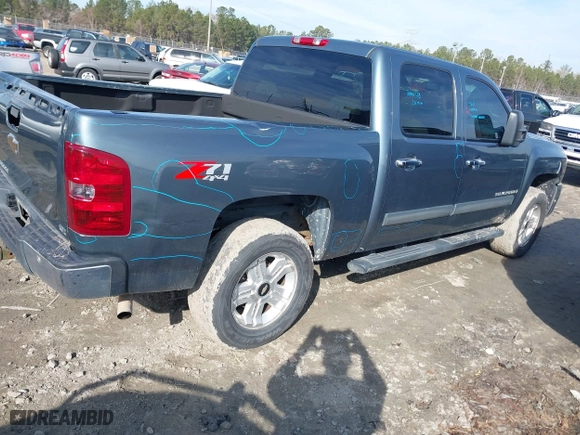2007 Chevrolet Silverado 1500 LTZ with VIN 2GCEK13M471515148, listed as a IAAI auction lot 41414437 with 220,000 mi miles. Bid and sale history available at carsss.com. Image 4.