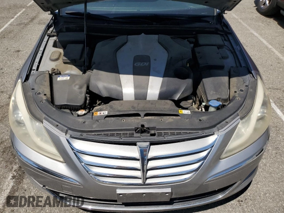 2013 Hyundai Genesis 3.8L z VIN KMHGC4DD7DU248394, wystawiony jako Copart lot #56650615 z przebiegiem 240 189 mil mil oraz Czysty tytuł • Clean title. Historia ofert i sprzedaży dostępna na DreamBid. Obrazek 11.