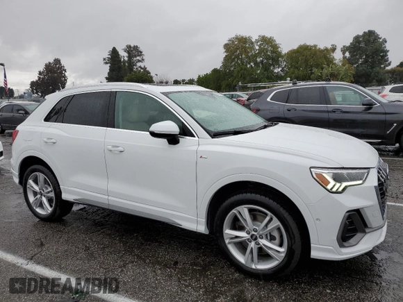 2021 Audi Q3 S line Premium Plus with VIN WA1EECF33M1101361, listed as a Copart auction lot 39205703 with 1,426 mi miles. Bid and sale history available at carsss.com. Image 4.