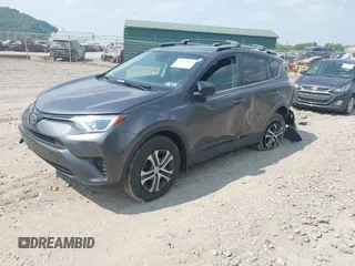 2017 Toyota RAV4 LE с VIN JTMBFREV2HJ701869, выставлен на аукционе IAAI как лот 42422409 с пробегом 98 769 миль миль и . История ставок и продаж доступна на DreamBid. Изображение 18.