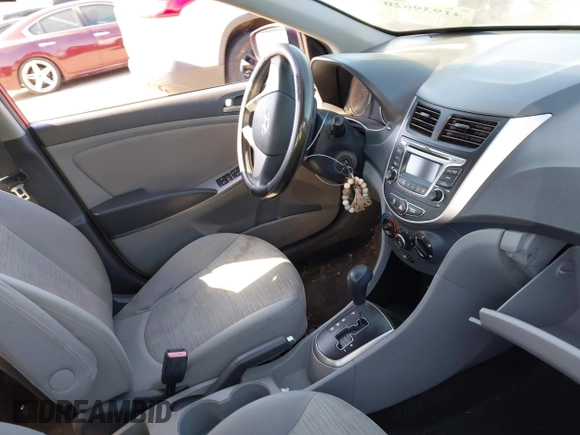 2016 Hyundai Accent SE z VIN KMHCT4AE5GU109123, wystawiony jako IAAI lot #41939620 z przebiegiem 71 461 mil mil oraz . Historia ofert i sprzedaży dostępna na DreamBid. Obrazek 5.