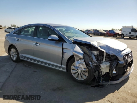 2016 Hyundai Sonata Hybrid SE with VIN KMHE24L1XGA013950, listed as a Copart auction lot 67882953 with 88,426 mi miles. Bid and sale history available at carsss.com. Image 4.