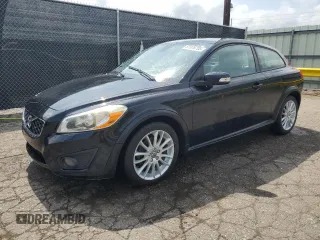 2011 Volvo C30 z VIN YV1672MKXB2206540, wystawiony jako Copart lot #61576705 z przebiegiem 134 164 mil mil oraz Czysty tytuł • Clean title. Historia ofert i sprzedaży dostępna na DreamBid. Obrazek 1.