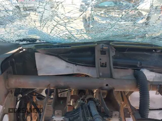 2005 Ford F-350 с VIN 1FDSW34P05EC95736, выставлен на аукционе IAAI как лот 41988078 с пробегом Не указан миль и . История ставок и продаж доступна на DreamBid. Изображение 7.