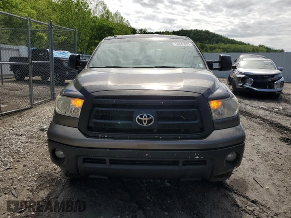 2010 Toyota Tundra z VIN 5TFUW5F19AX137573, wystawiony jako Copart lot #54045955 z przebiegiem 236 068 mil mil oraz Szkoda całkowita • Salvage title. Historia ofert i sprzedaży dostępna na DreamBid. Obrazek 5.